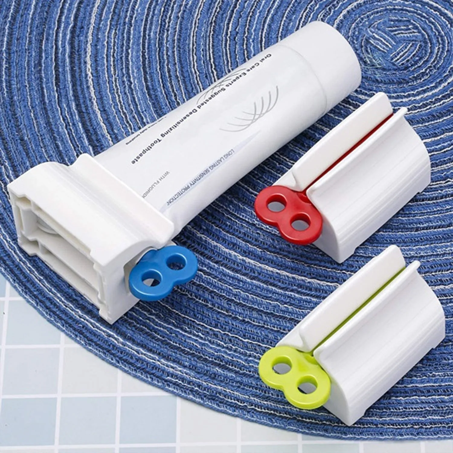 2452 Rolling Tube Toothpaste Squeezer Toothpaste Seat Holder Stand