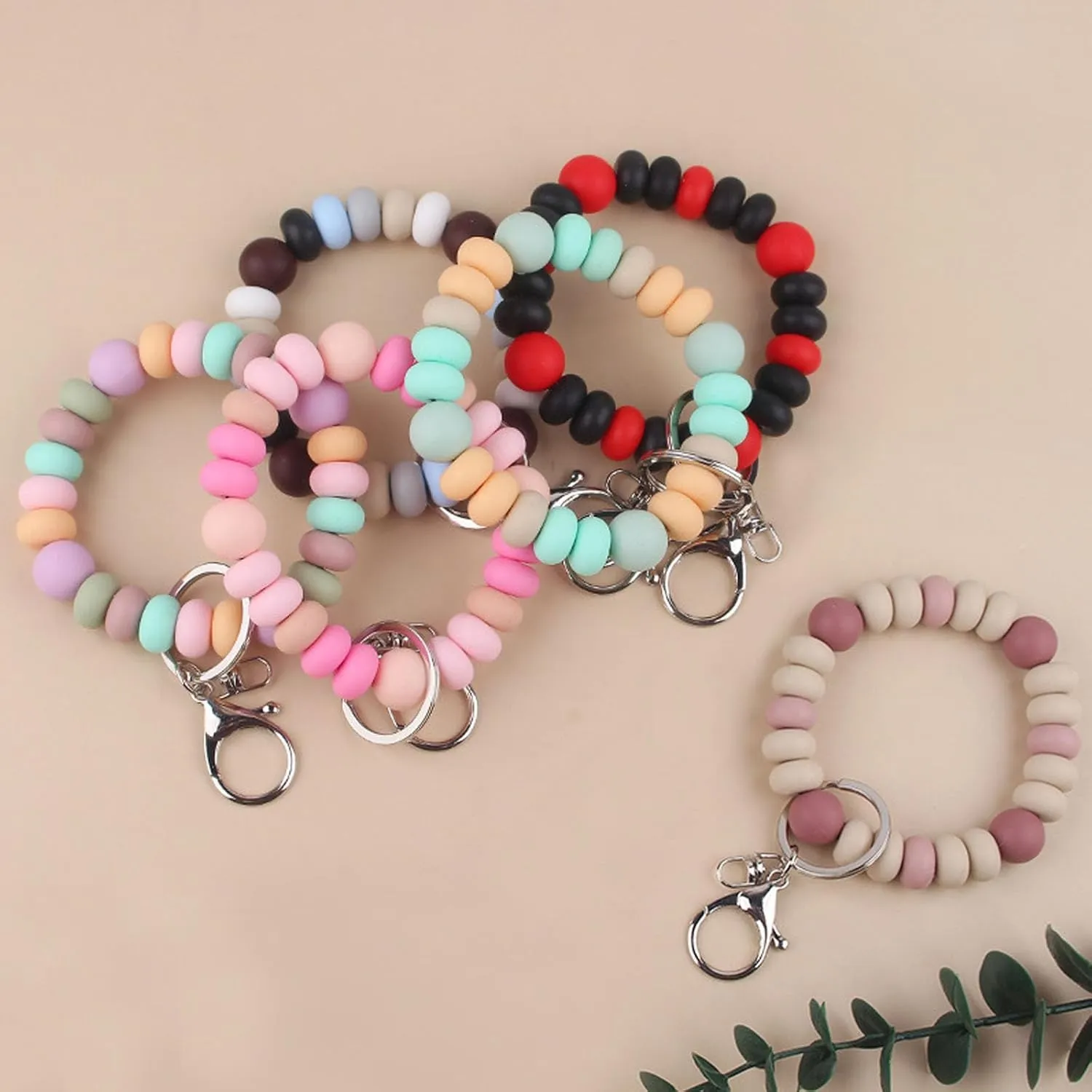 Beaded Wristlet Keychain Bracelet,Cute Keyring Car Key Holder Key Ring Silicone Women Wrist Bangle Chains