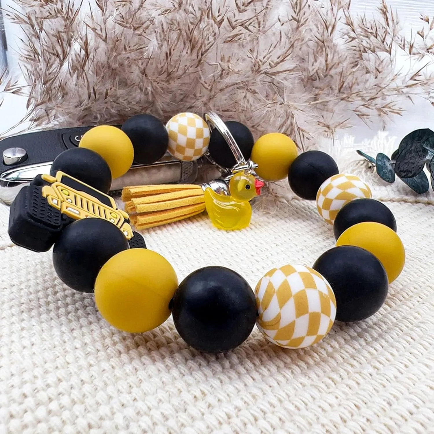 Bracelet Keyring Portable Keys Ring Holder Bangle Car Silicone Bead Cute Duck Tassel Charm Wrist Wristlet Keychain