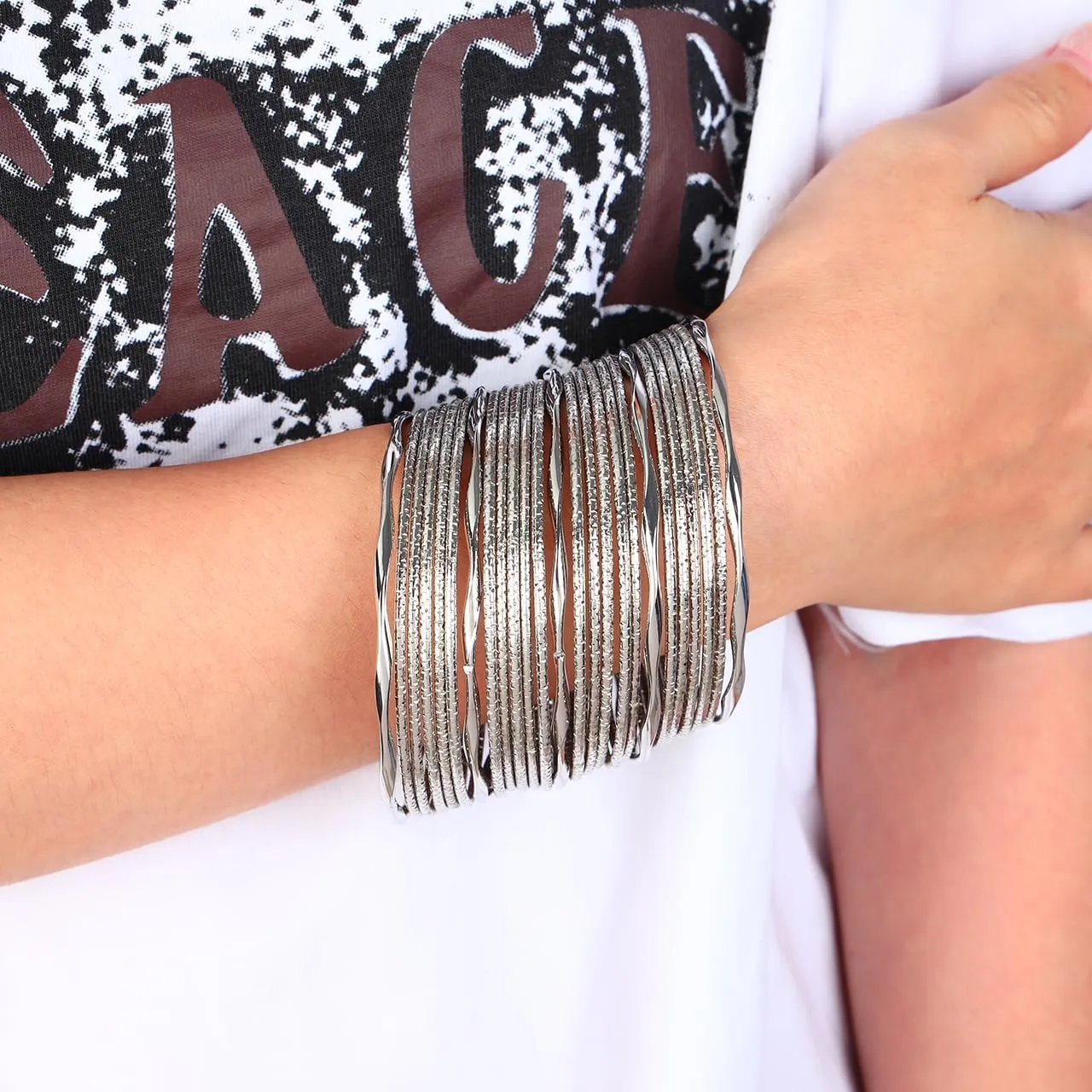 Eigso Mutli Layered Gold Indian Bracelet Cuff Bangle for Women Men Vintage Stackable Textured Bohemian Wristlets for Woman Man