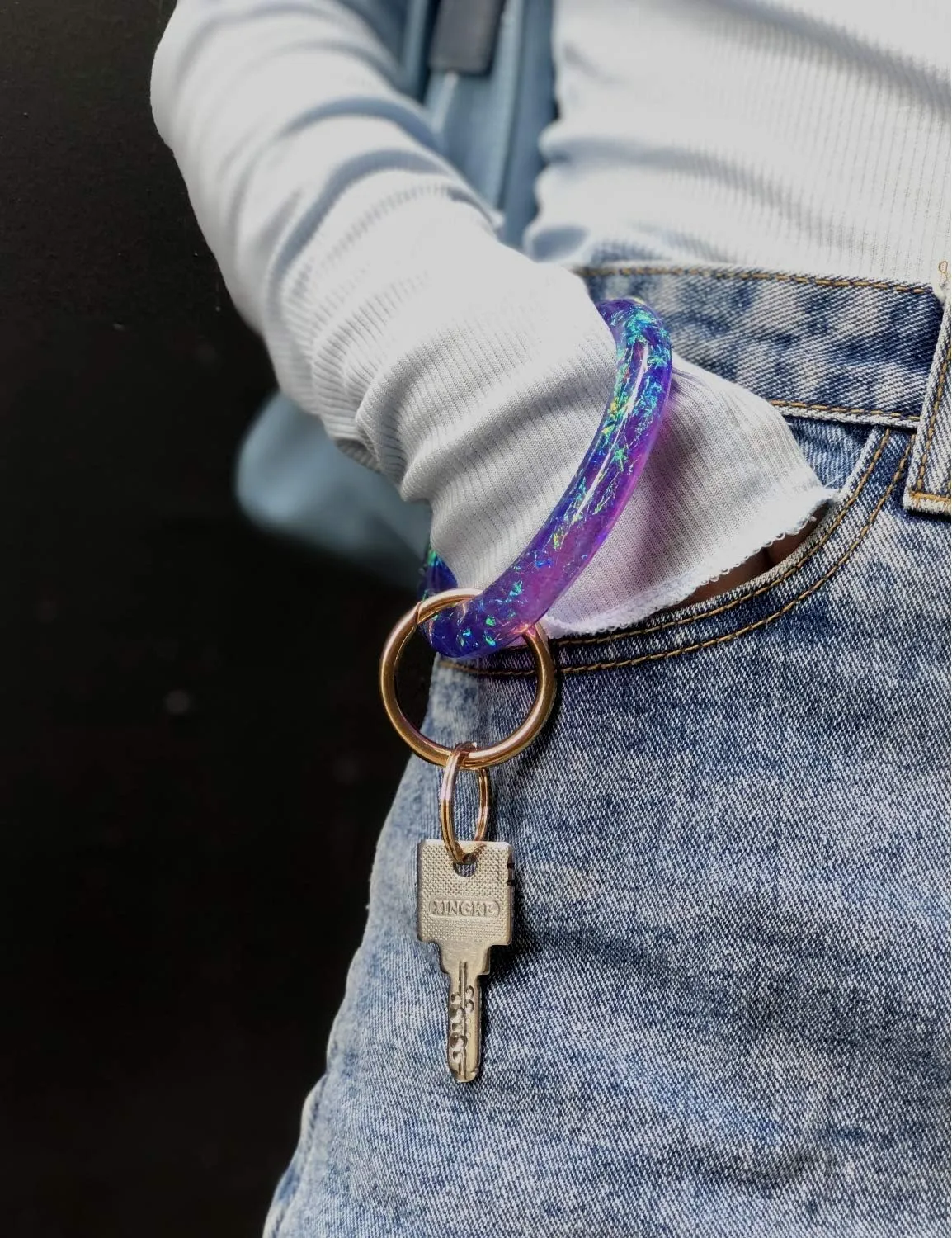 Mymazn Bangle Key Ring Bracelet for Women, Wristlet Keychain Bracelets Holographic Circle Keyring for Wrist