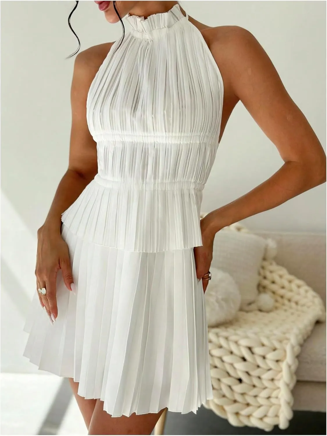 WDIRARA Women's 2 Piece Set Sleeveless Halter Tie Backless Pleated Mini Skirt Outfits