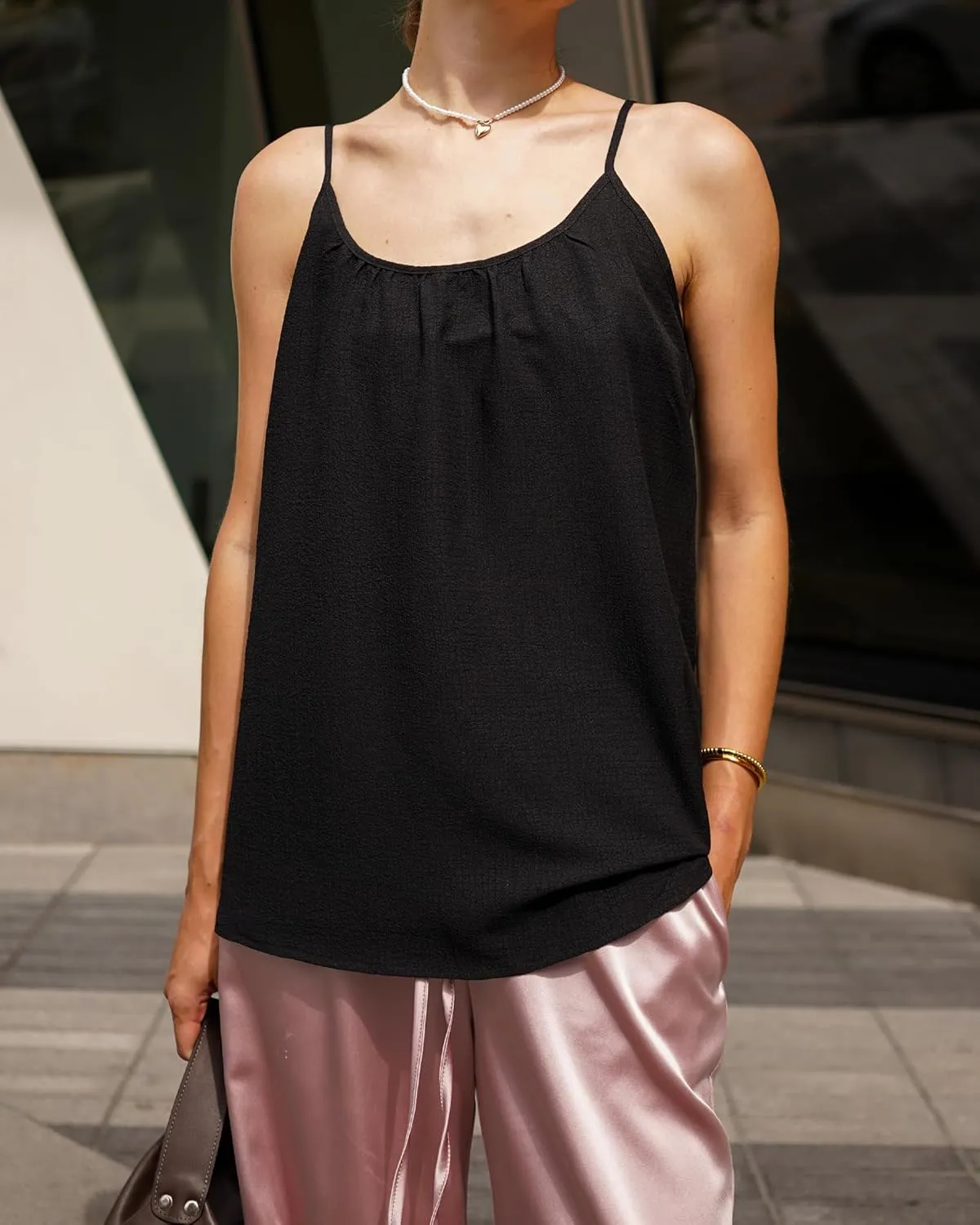 Zeagoo Womens Summer Sleeveless Tops Scoop Neck Cute Tank Camisole Casual Loose Fit Tops